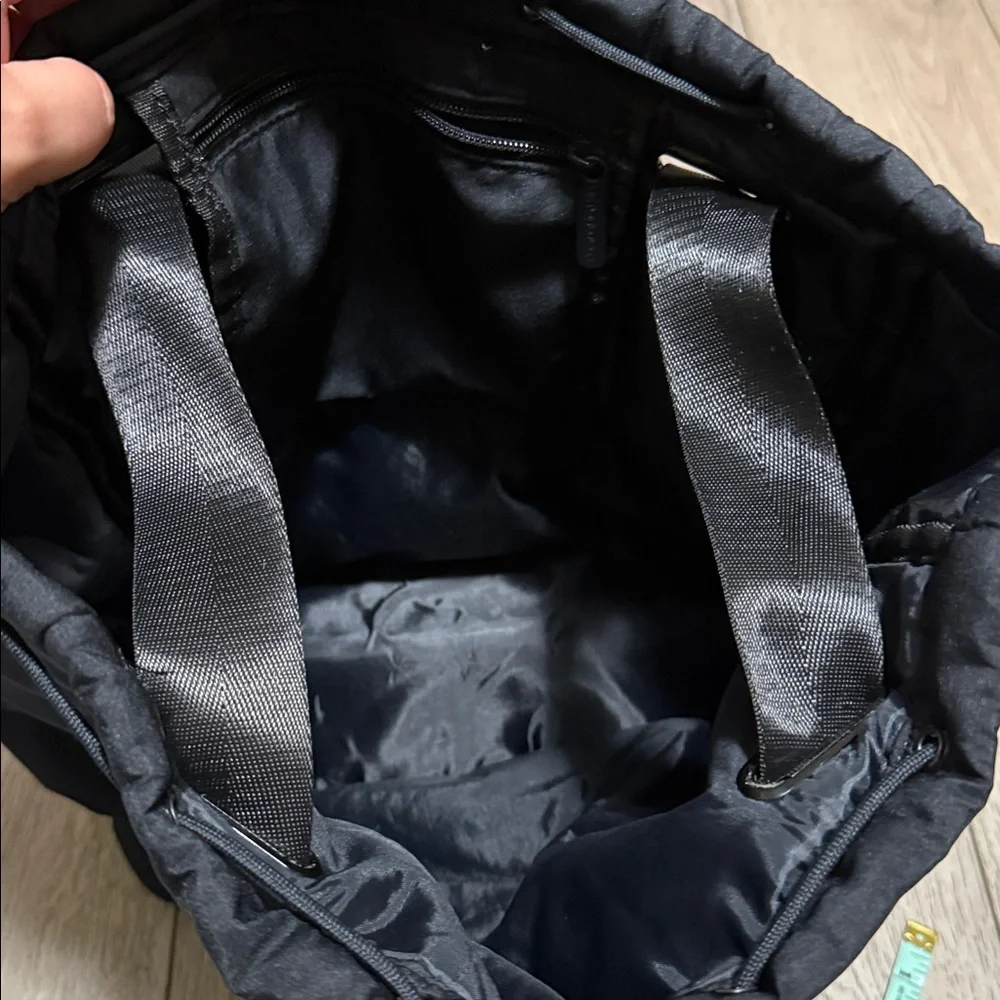 Beyond Yoga convertible gym bag - Picture 5 of 6